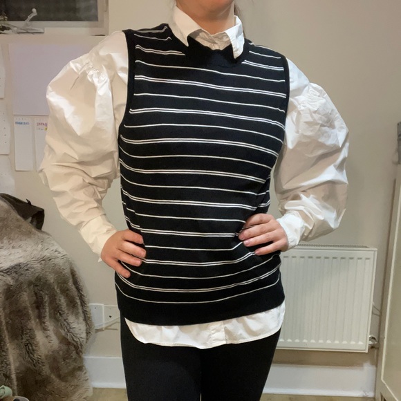 Drop Puff Shoulder Blouse - Picture 3 of 7